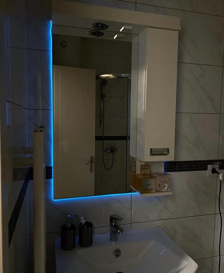 Stan Na Dan Bella Appartement Banja Luka Buitenkant foto